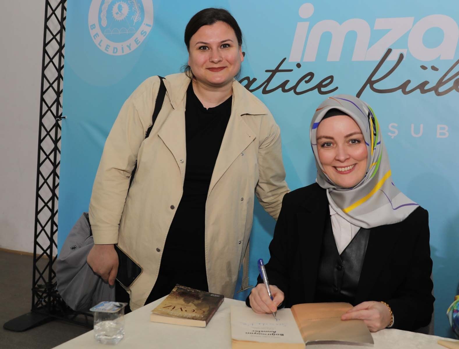 Yazar Hatice Kübra Tongar Bafralı Kadınlarla Buluştu 3