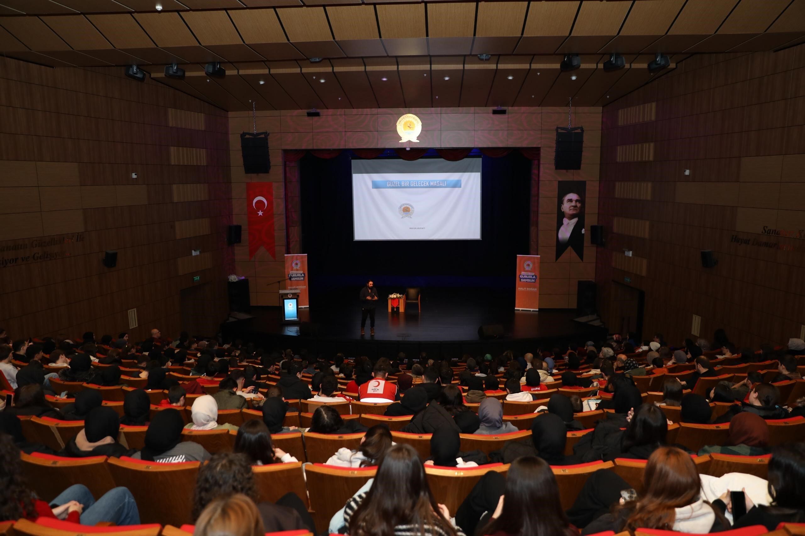 Yazar Prof. Dr. Uğur Batı Samsunlularla Buluştu 3
