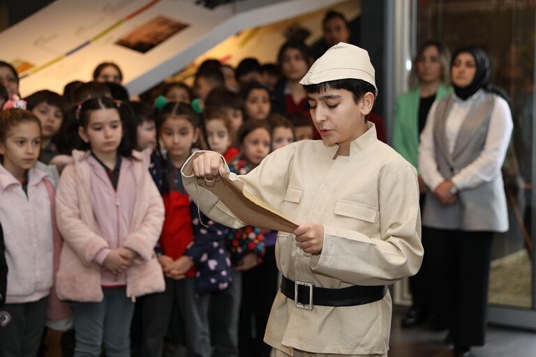 18 Mart’a Özel Anlamlı Sergi Cepheden Mektup Var (1)