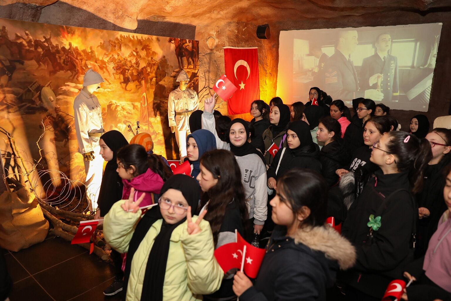 18 Mart’a Özel Anlamlı Sergi Cepheden Mektup Var (2)