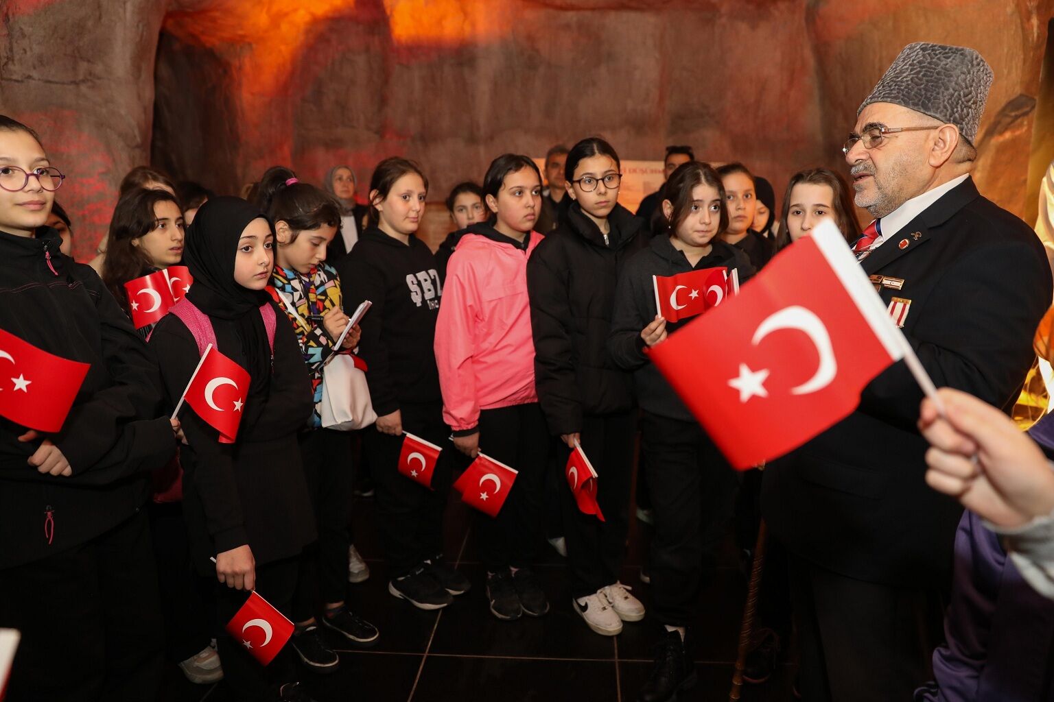 18 Mart’a Özel Anlamlı Sergi Cepheden Mektup Var (3)