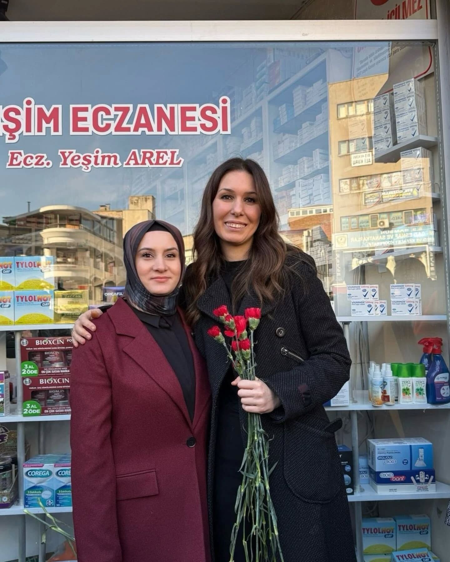 Ak Parti Samsun Teşkilatından 8 Mart’a Özel Karanfil Dağıtımı (1)