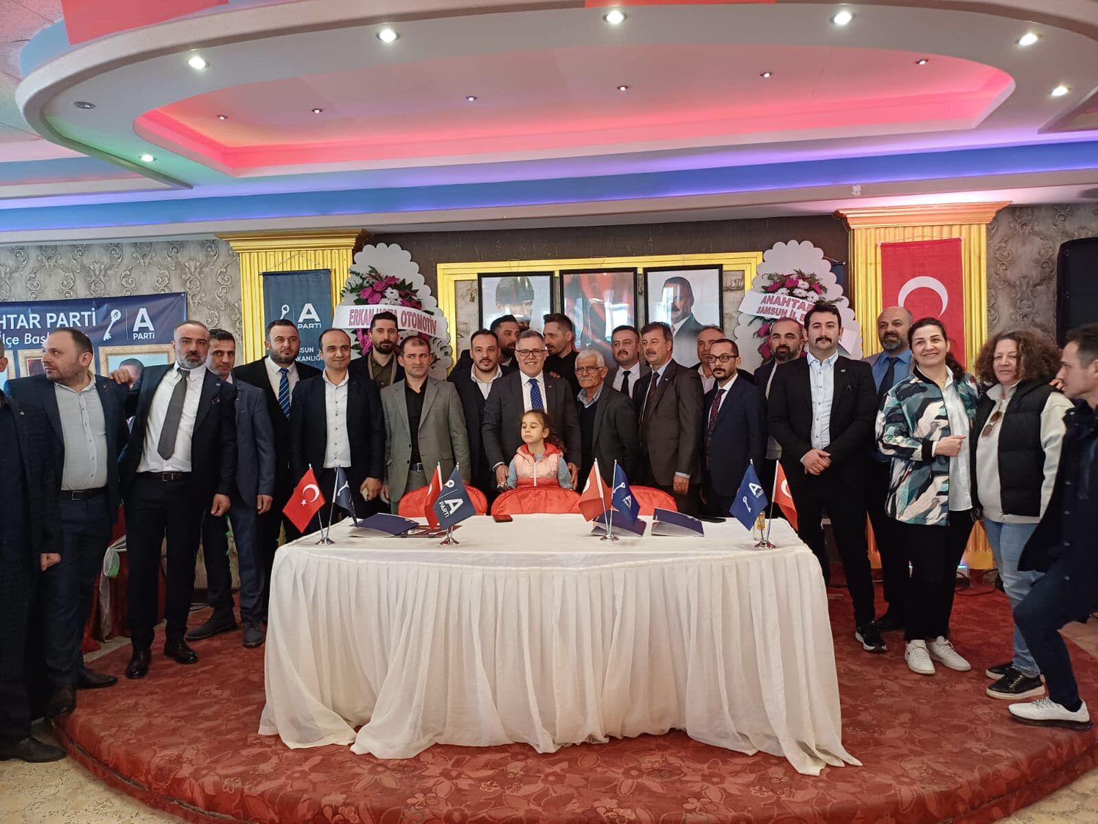 Anahtar Parti Bafra İlçe Başkanlığına Osman Engiz Seçildi (1)
