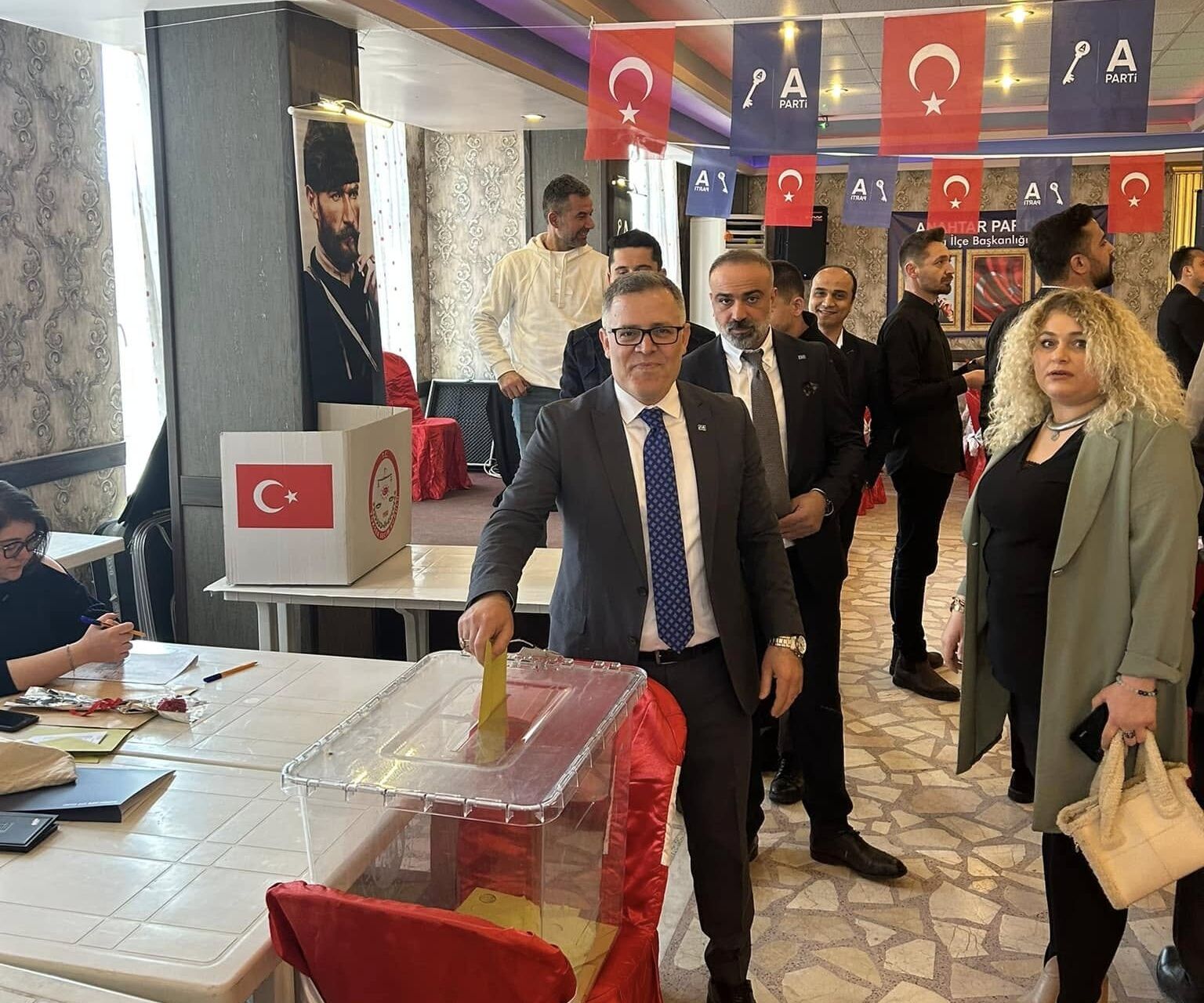 Anahtar Parti Bafra İlçe Başkanlığına Osman Engiz Seçildi (5)