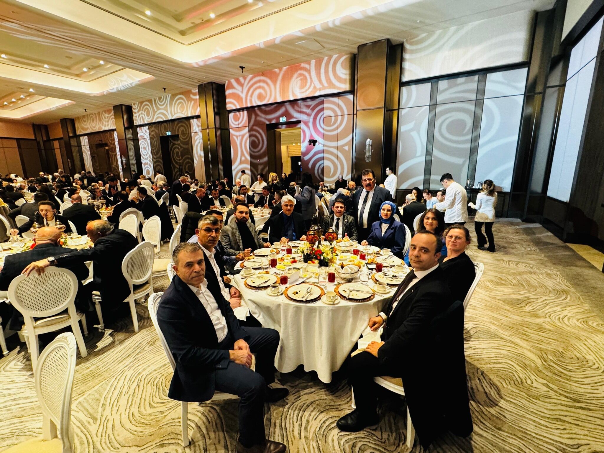 Astaş Holdi̇ng Ve Aşci Ai̇lesi̇nden Manevi̇yat Dolu Geleneksel İftar Yemeği̇... (3)