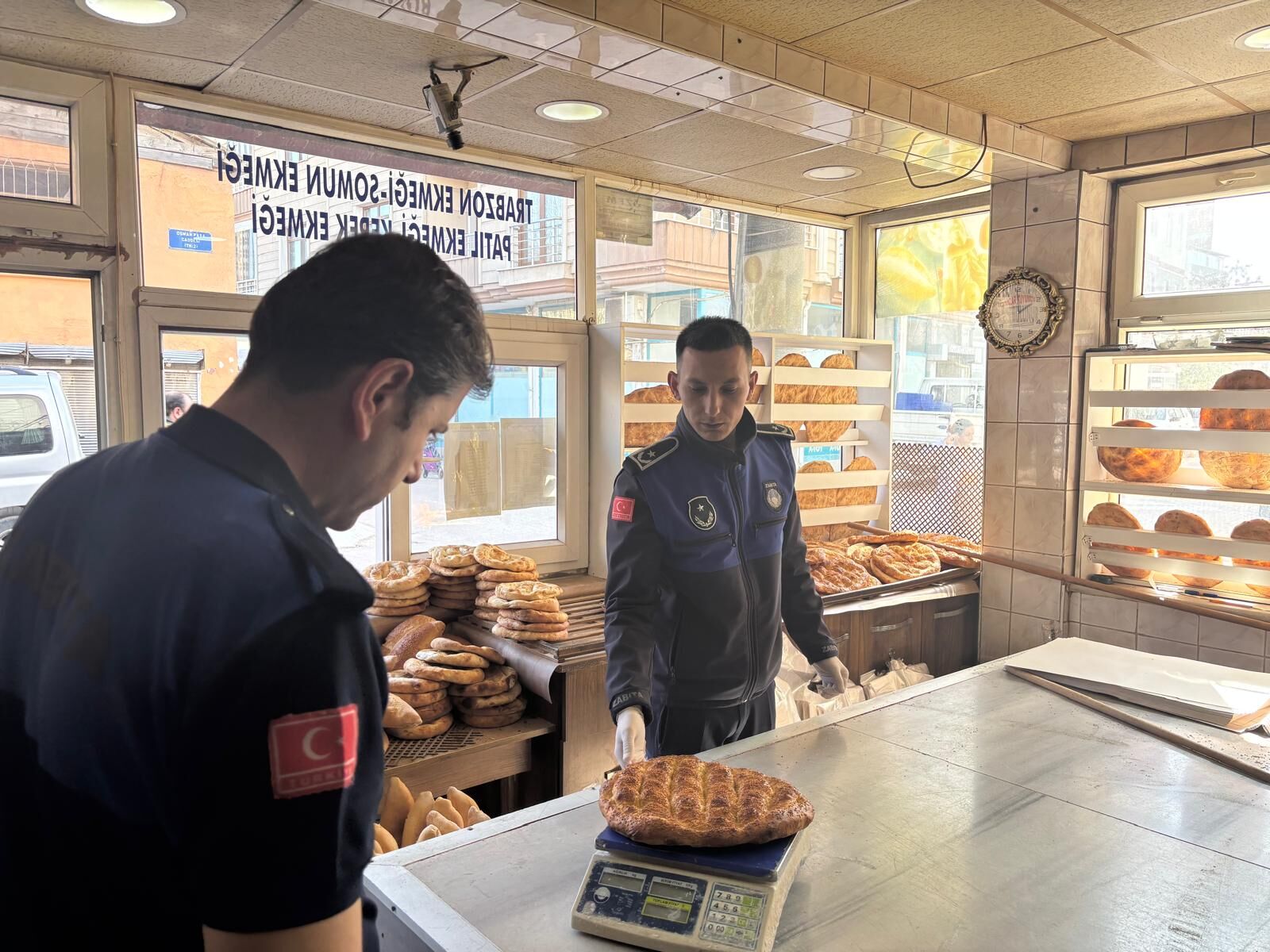 Bafra Belediyesi Zabıta Ekipleri Fırın Denetiminde (1)