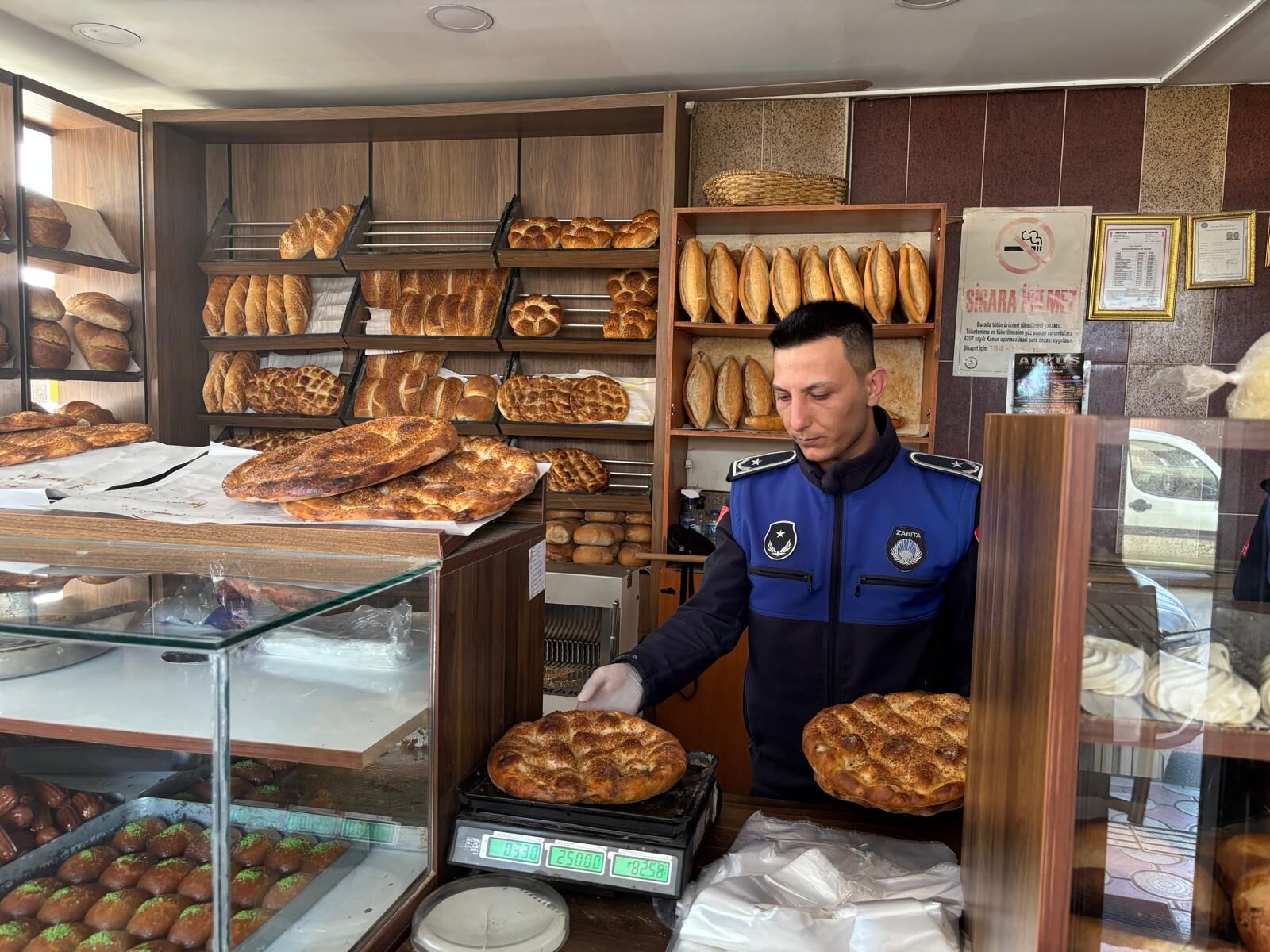 Bafra Belediyesi Zabıta Ekipleri Fırın Denetiminde (2)
