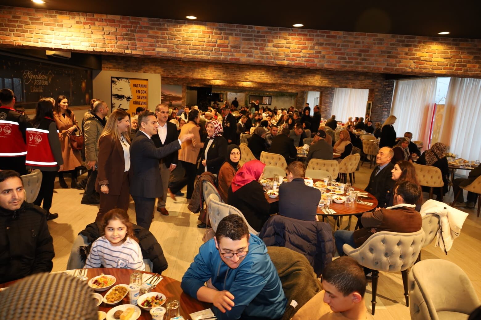 Bafra Kaymakamlığından Şehit Aileleri Ve Gazilere İftar Yemeği 7