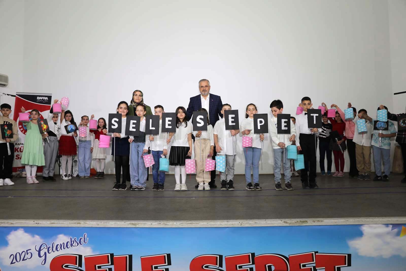 Bafra’da Sele Sepet Top Kandi̇l Şenli̇kleri̇ Görsel Şölene Dönüştü (1)