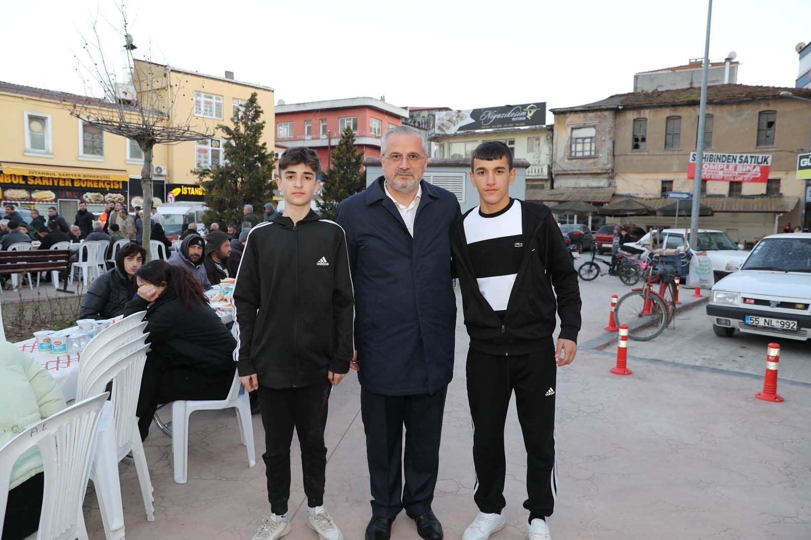Başkan Kılıç, Milletvekili Kırcalı Ve Ak Parti İlçe Teşkilatı, Vatandaşlarla Aynı Sofrada (2)