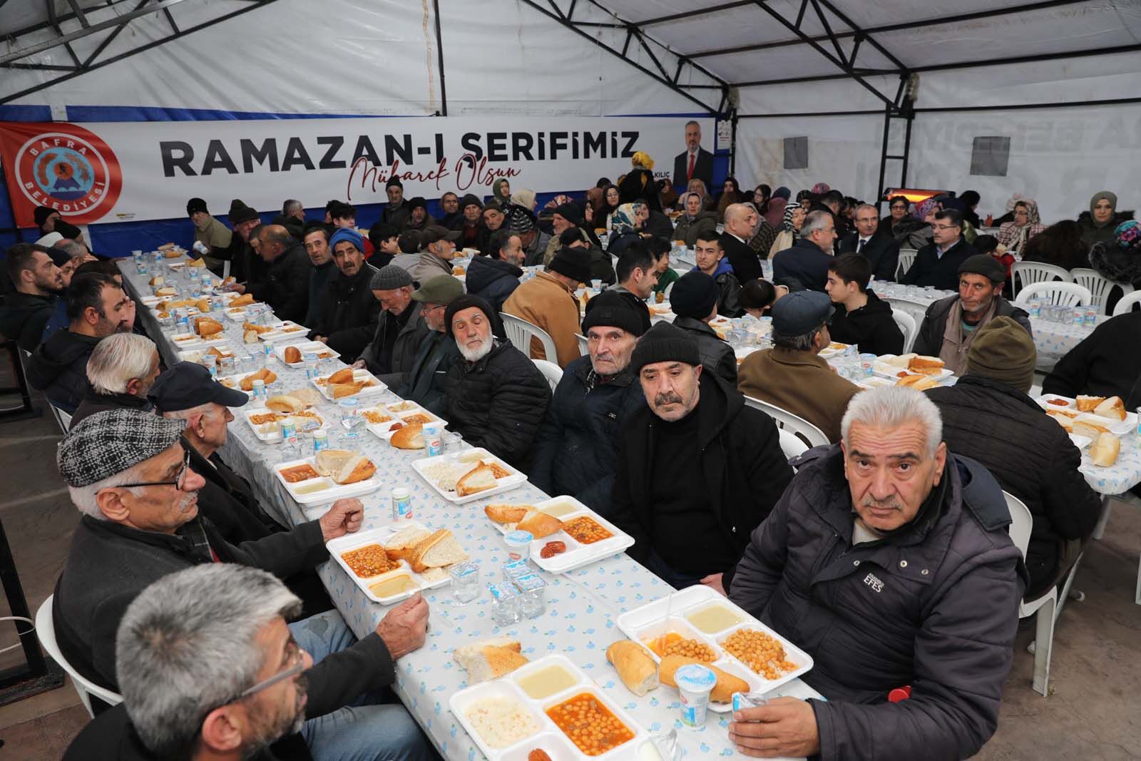 Başkan Kılıç, Milletvekili Kırcalı Ve Ak Parti İlçe Teşkilatı, Vatandaşlarla Aynı Sofrada (4)