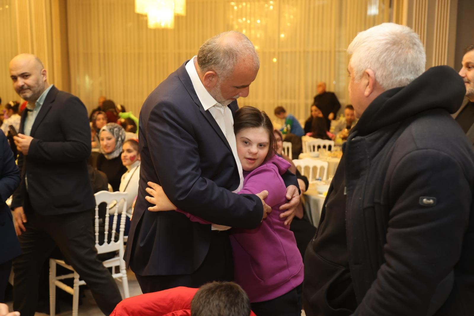 Canik'te Gönül Sofraları Özel Çocuklar Için Kuruldu (3)