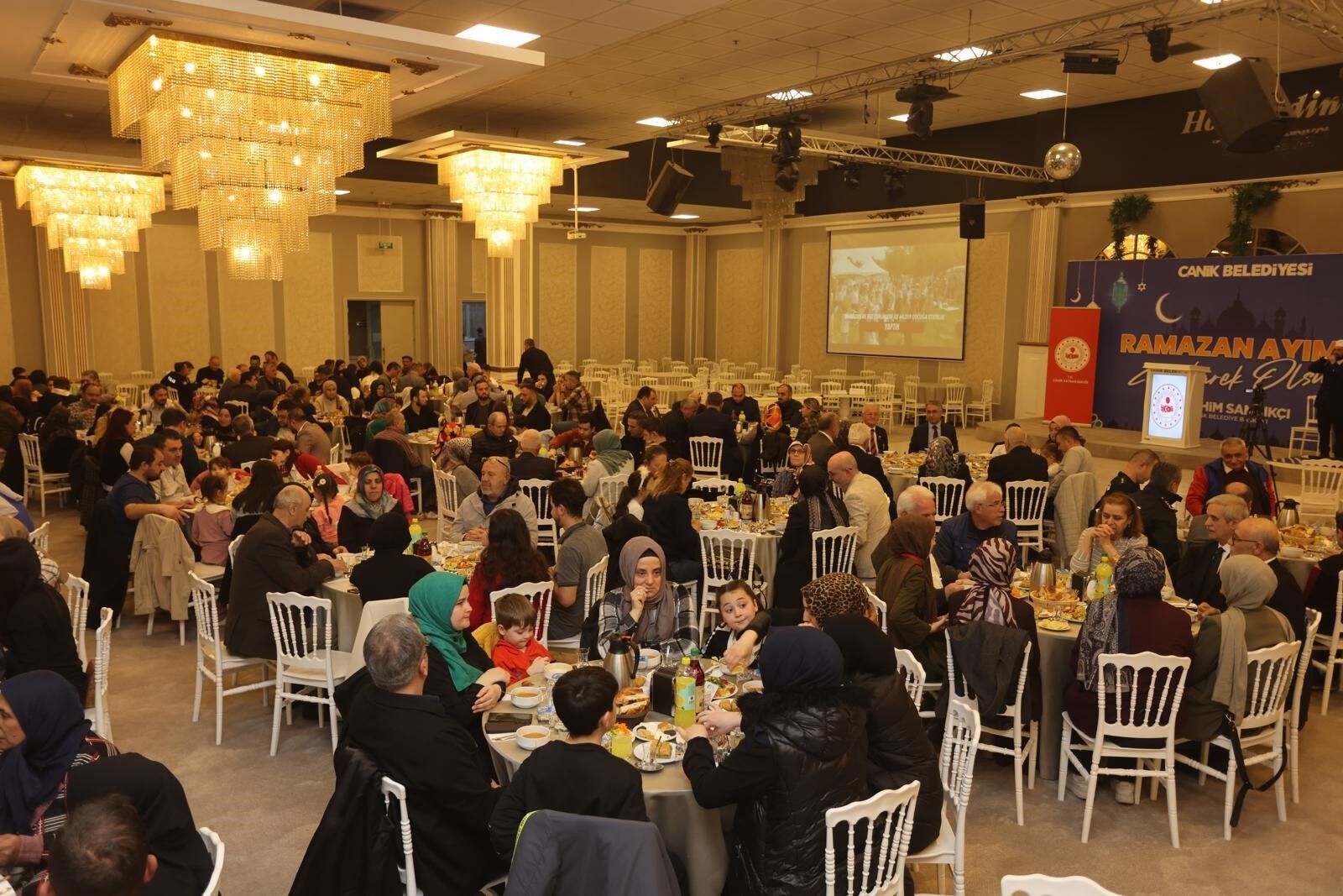 Canik’te Şehit Aileleri Ve Gaziler Iftarda Ağırlandı (1)