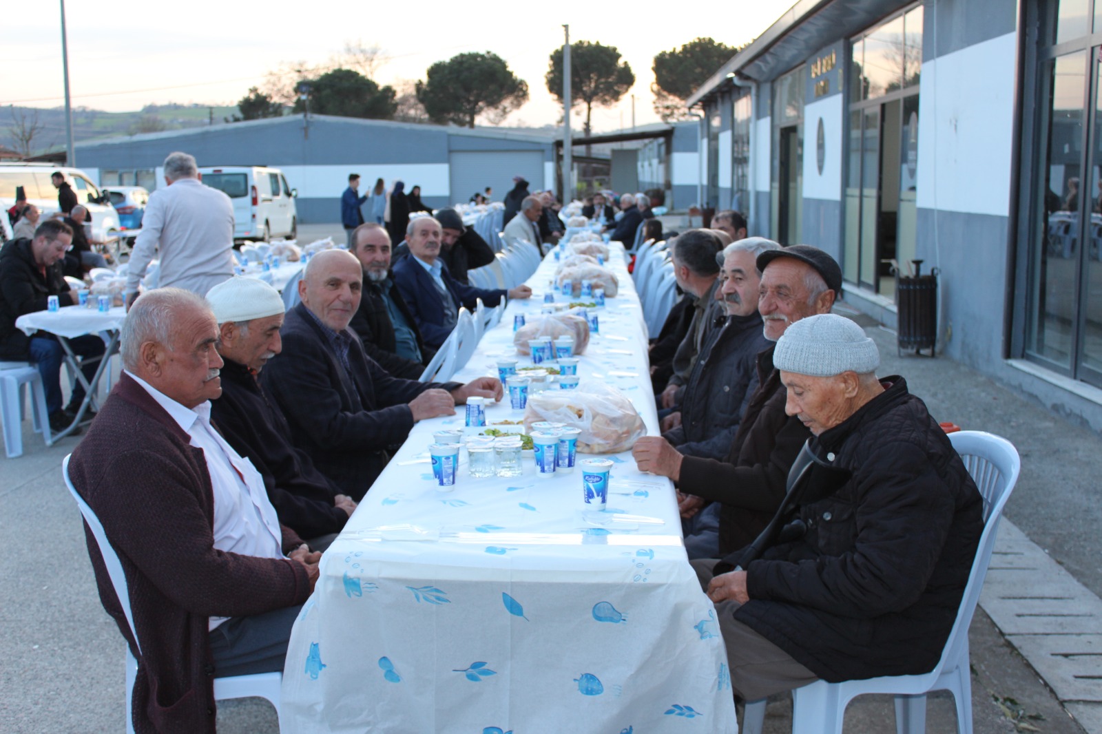 Elifli Mahallesi Sakinleri İftar Yemeğinde Buluştu (13)