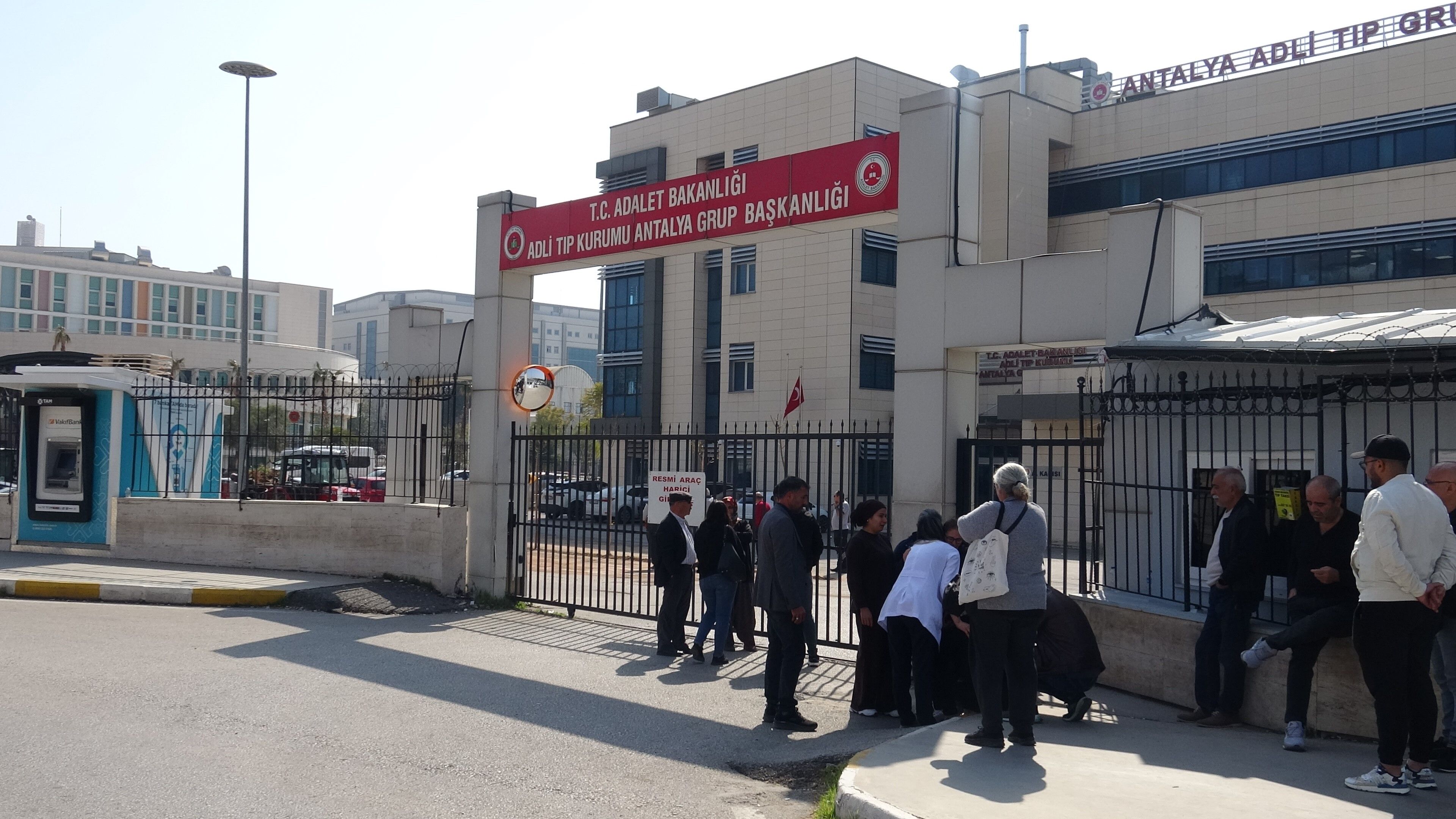 Evlenip Düğün Hazırlığı Yaptığı Hemşire Eşini Satırla Öldürdü (1)
