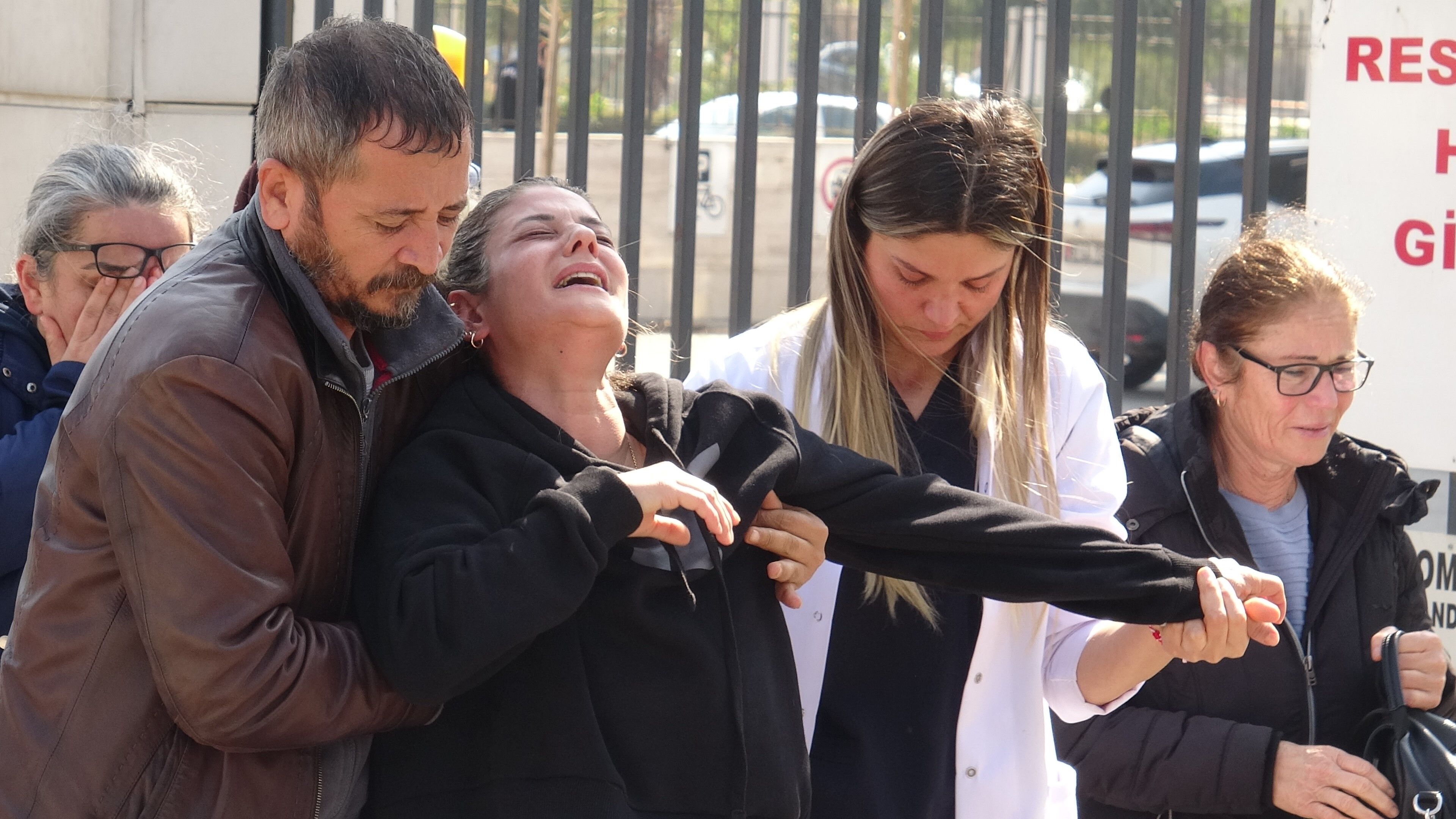 Evlenip Düğün Hazırlığı Yaptığı Hemşire Eşini Satırla Öldürdü (3)