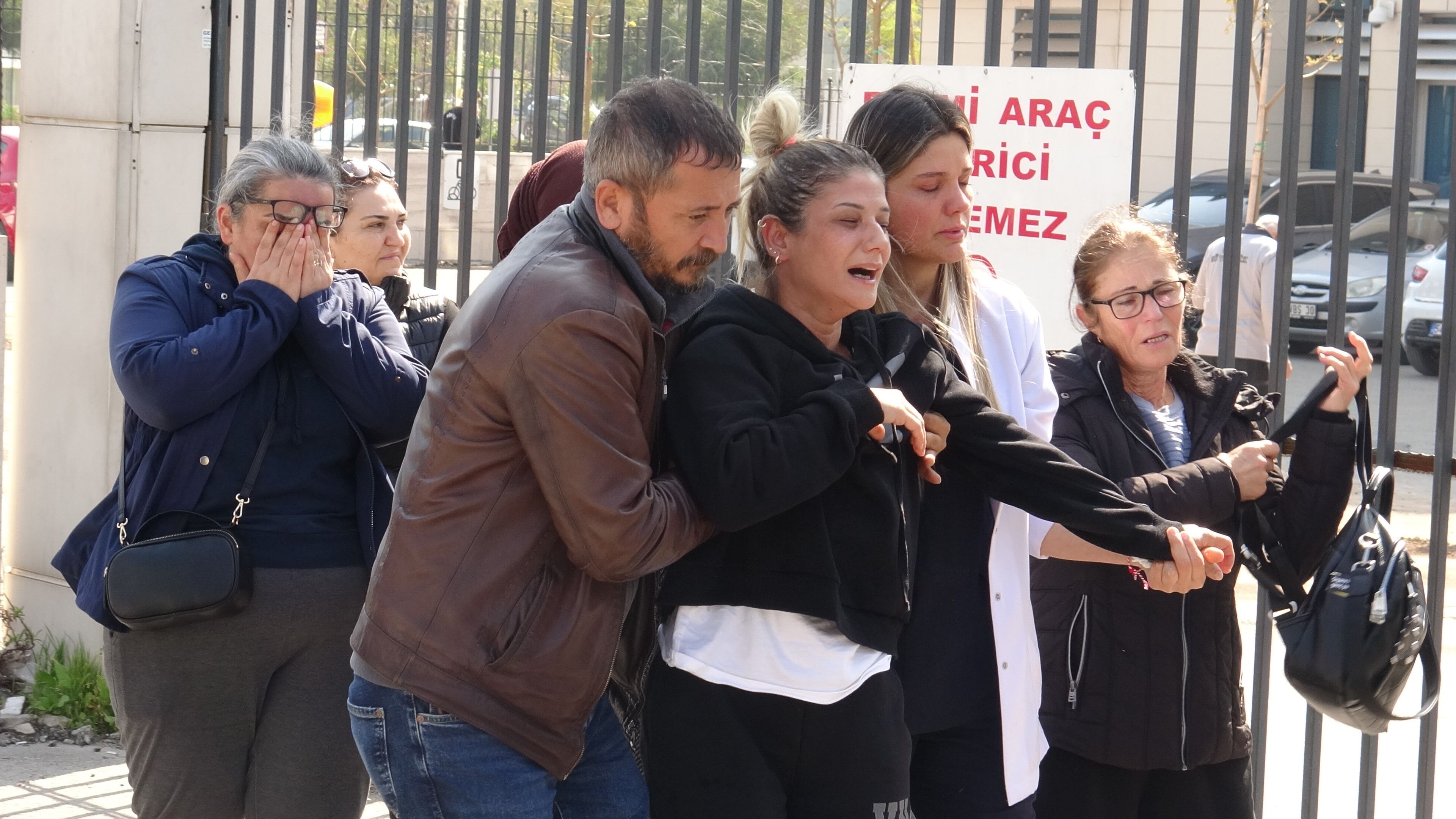 Evlenip Düğün Hazırlığı Yaptığı Hemşire Eşini Satırla Öldürdü (4)