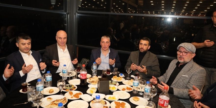 Eyüp Atmaca’dan Geleneksel İftar Yemeği (3)
