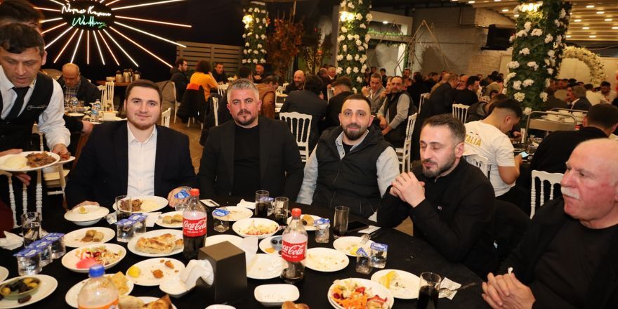 Eyüp Atmaca’dan Geleneksel İftar Yemeği (5)