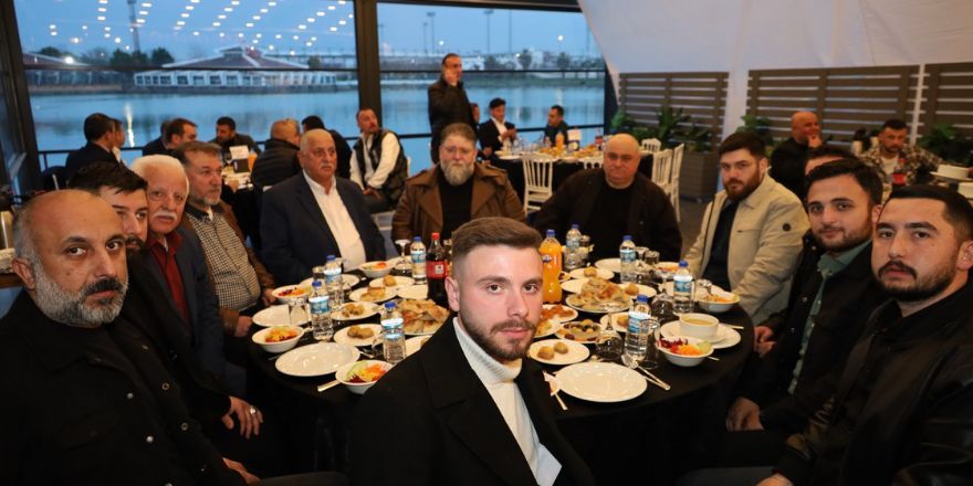 Eyüp Atmaca’dan Geleneksel İftar Yemeği (7)