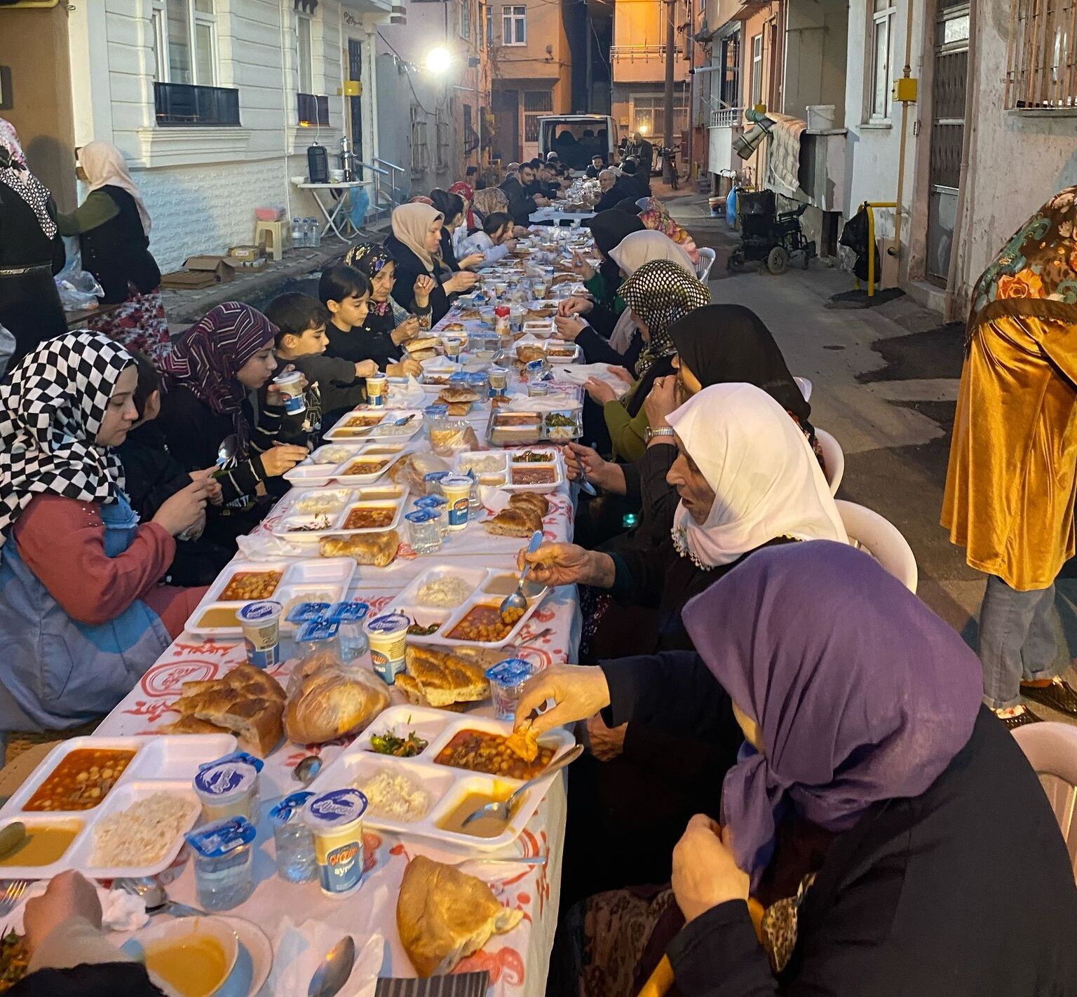 Kavakpınar Mahallesi Sakinlerinden Birlik Ve Beraberlik İftarı (4)