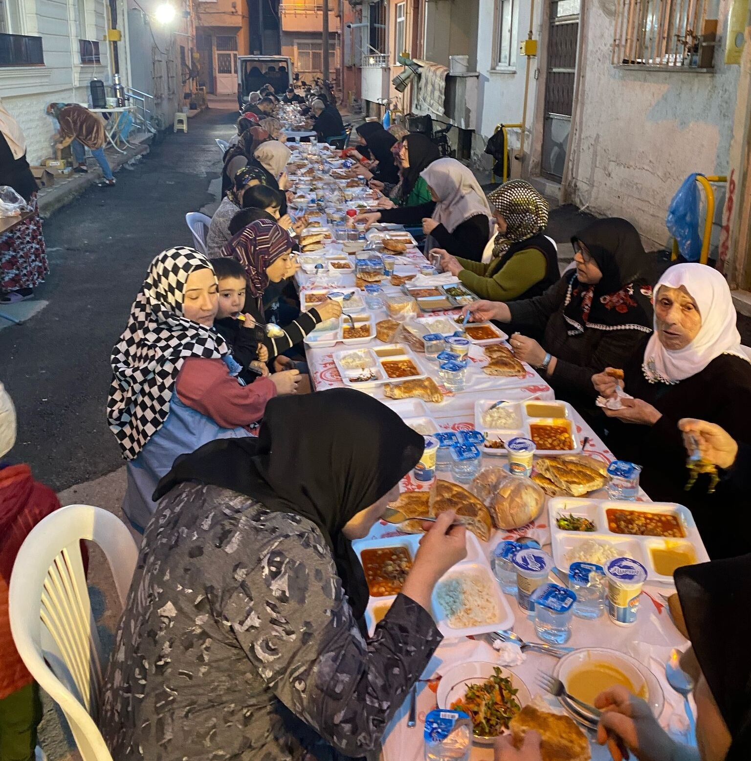 Kavakpınar Mahallesi Sakinlerinden Birlik Ve Beraberlik İftarı (7)