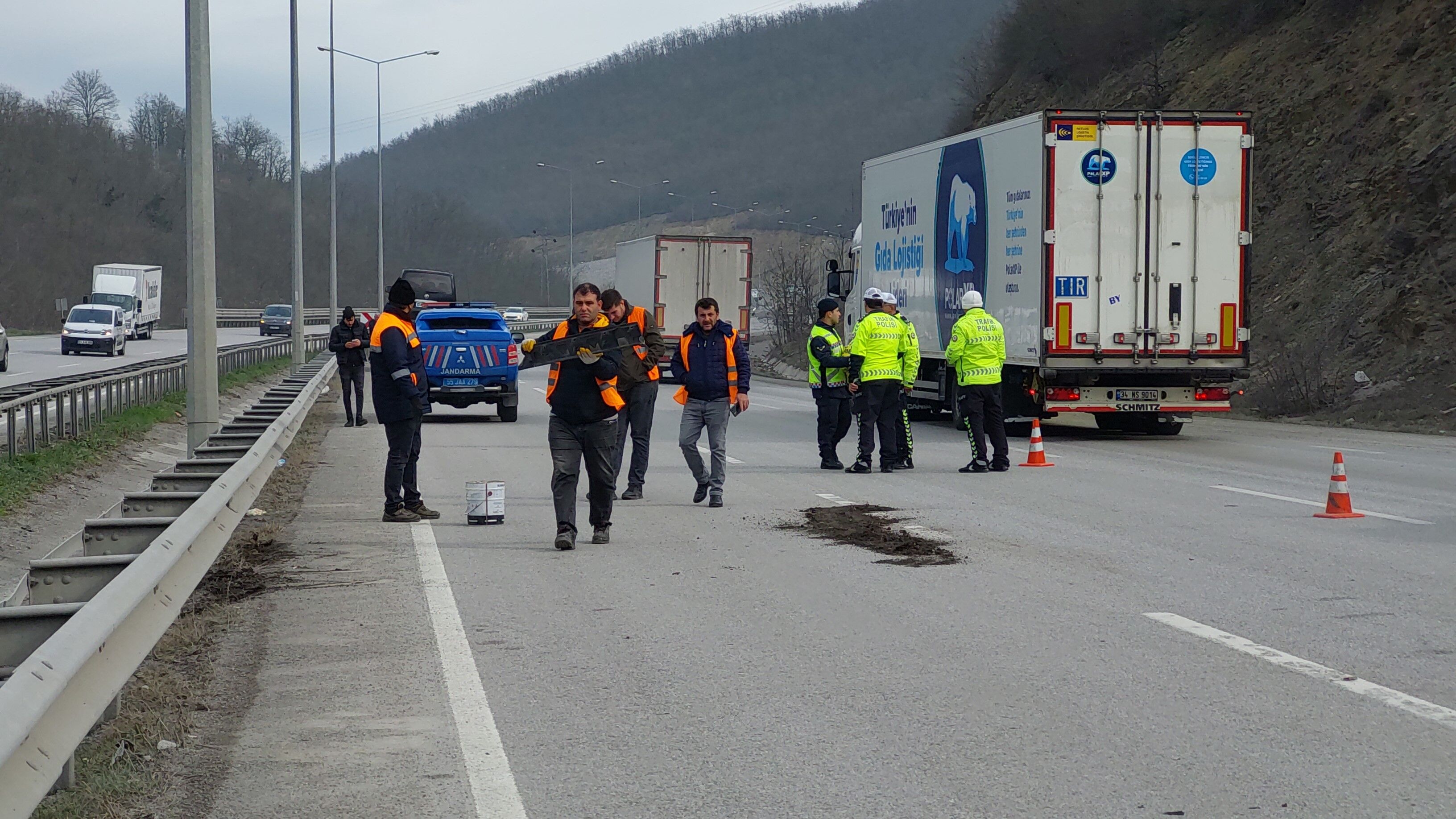 Kazada Aracın Kapısı Yerinden Çıktı, Yola Savrulan Yolcu Hayatını Kaybetti (3)