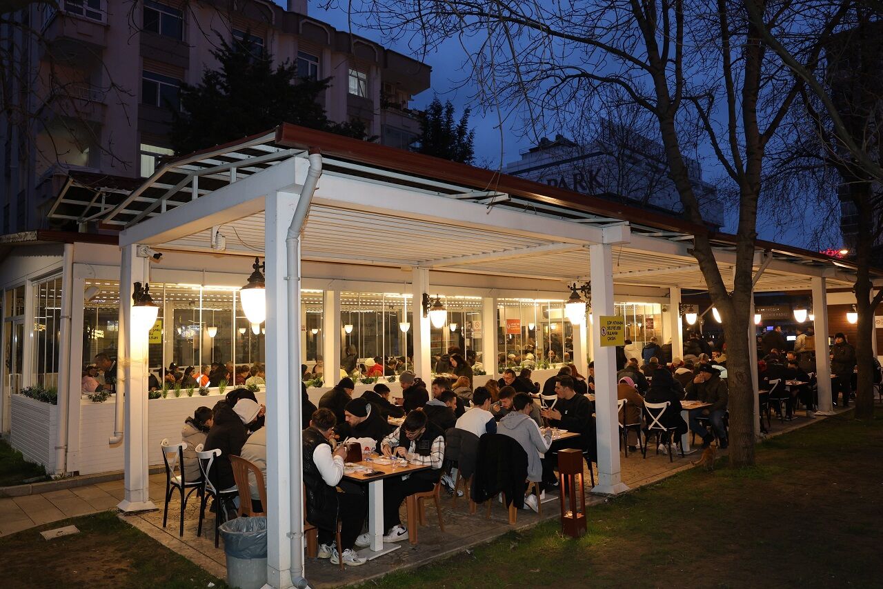 Samsun Atakum’da Kurulan İlk İftar Sofrasına Yoğun İlgi 2