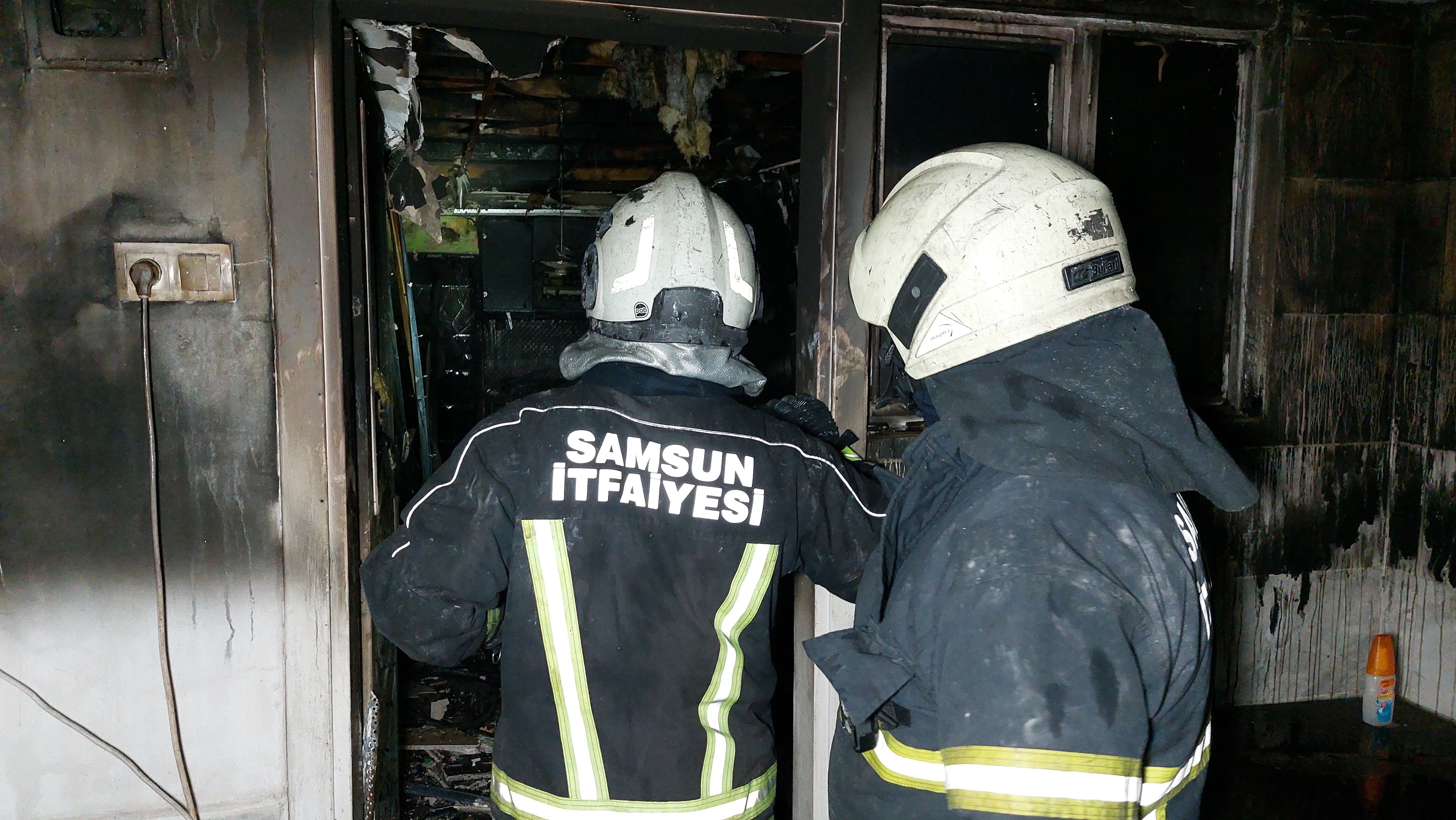 Samsun'da Ailesi İftara Giden Alkolü Şahıs Evini Yaktı 3