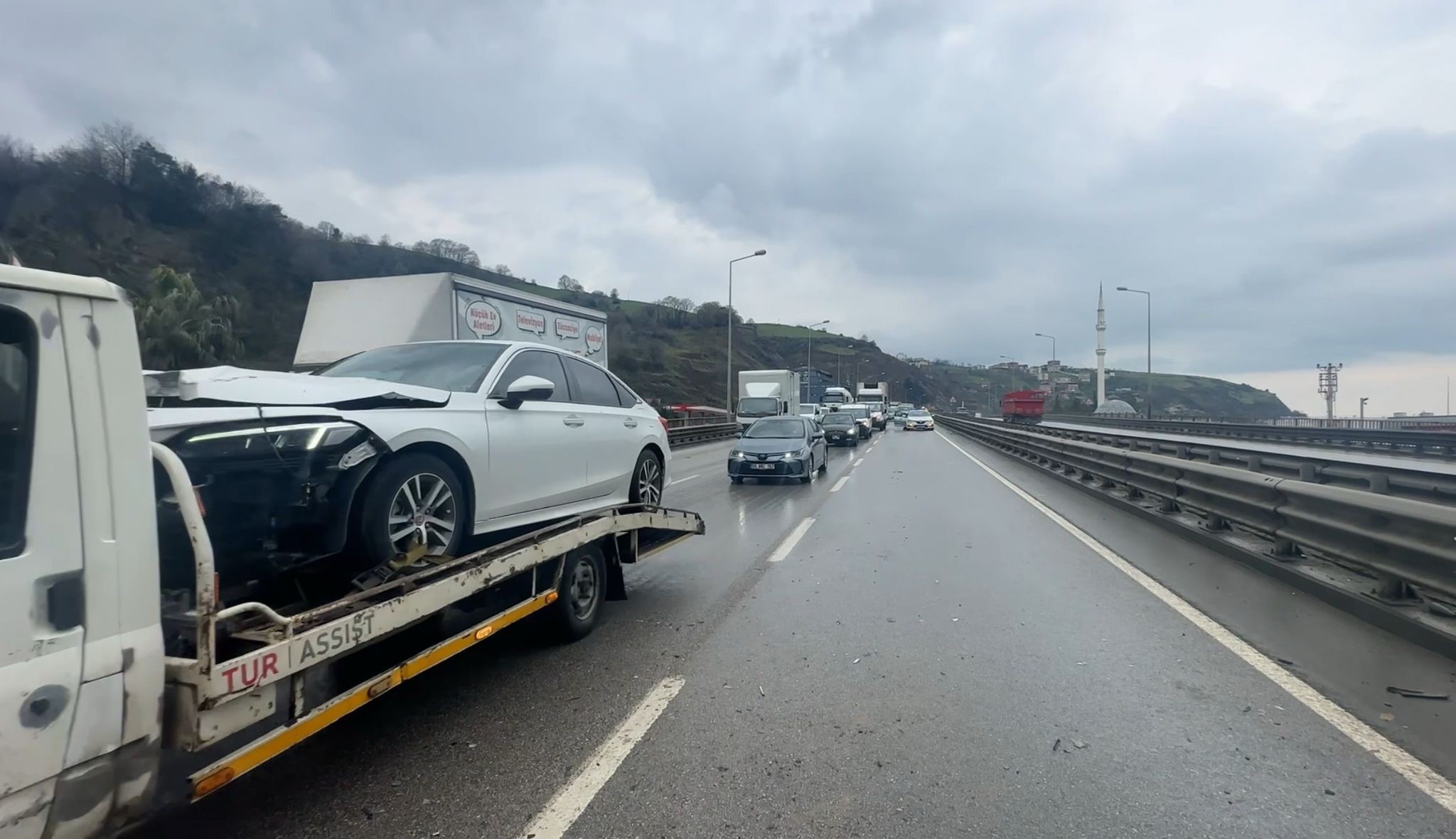 Samsun'da Zincirleme Kaza 2 Yaralı (1)-1