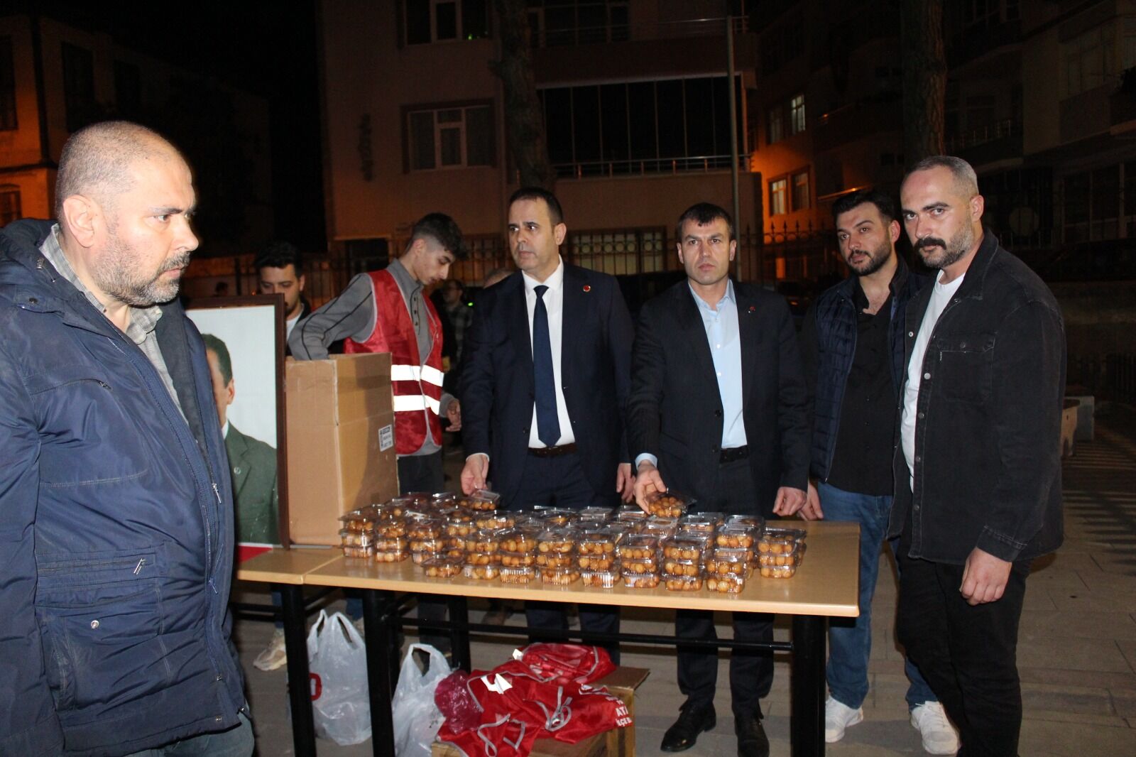 Şehit Lider Muhsin Yazıcıoğlu, Vefatının 16. Yılında Bafra'da Dualarla Anıldı (19)