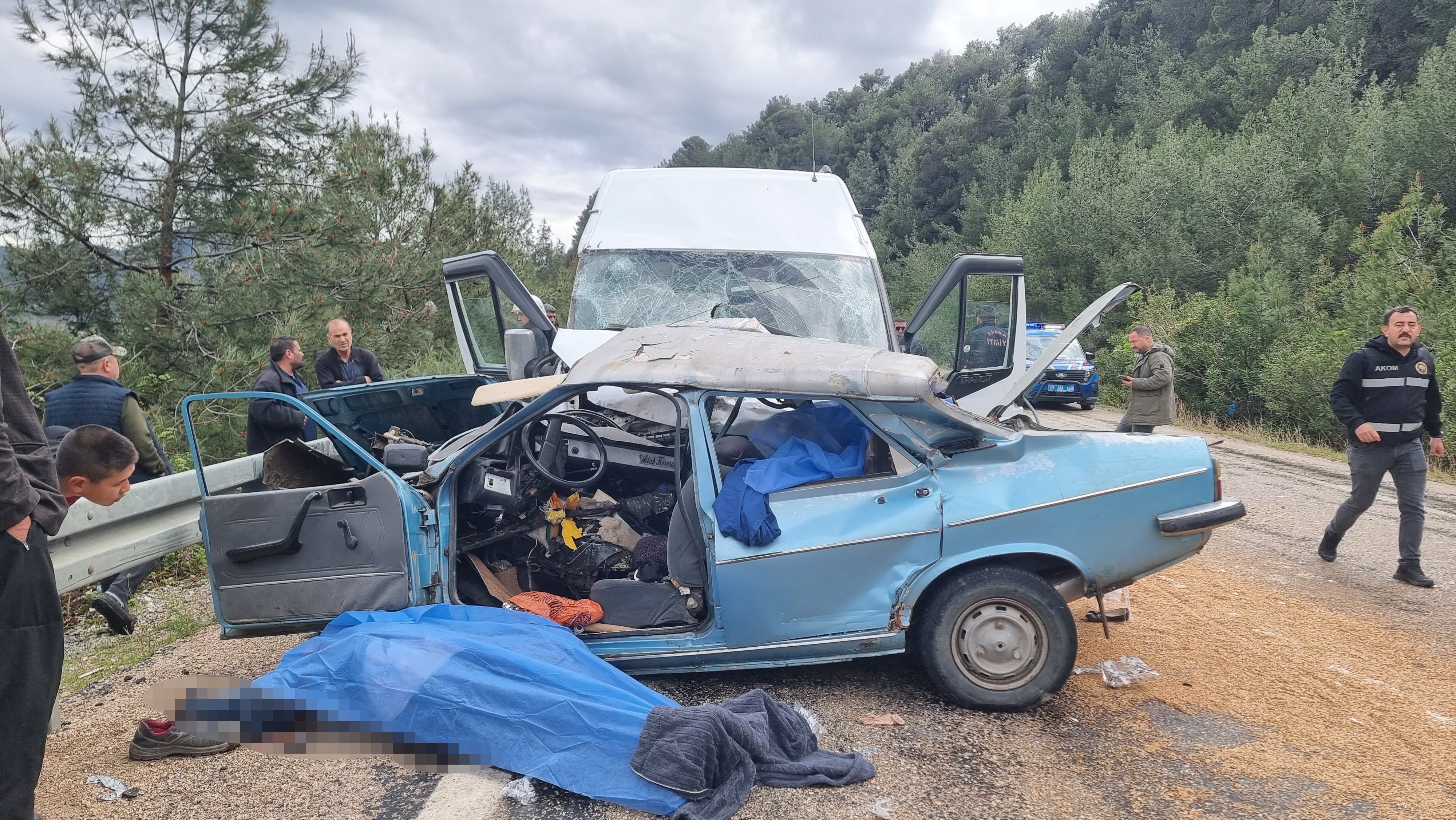 Adana'da Feci Kaza 3'Ü Çocuk 5 Ölü, 7 Yaralı (2)