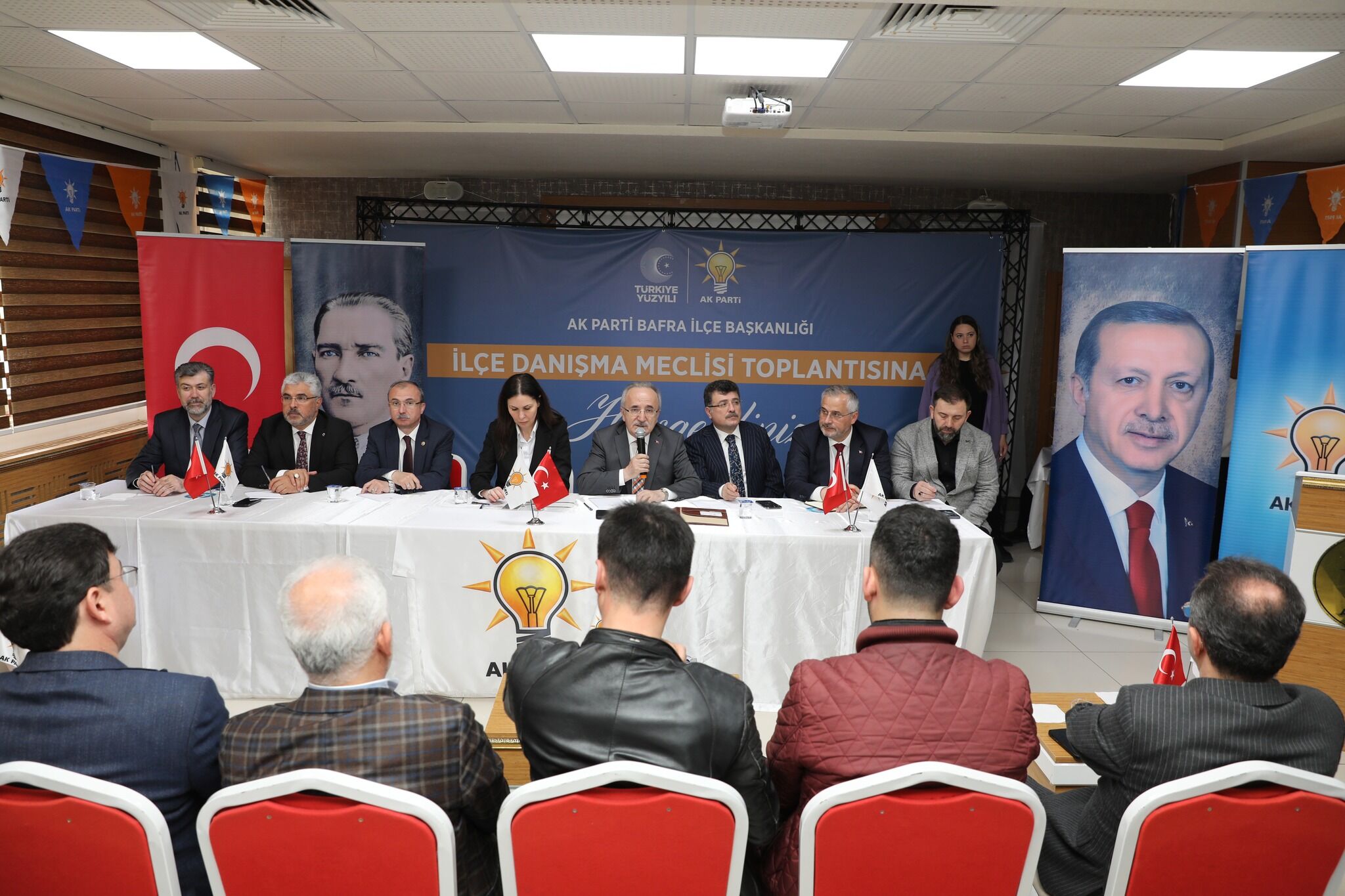 Ak Parti Bafra İlçe Danışma Meclisi Toplantısı Yoğun Katılımla Gerçekleştirildi (1)