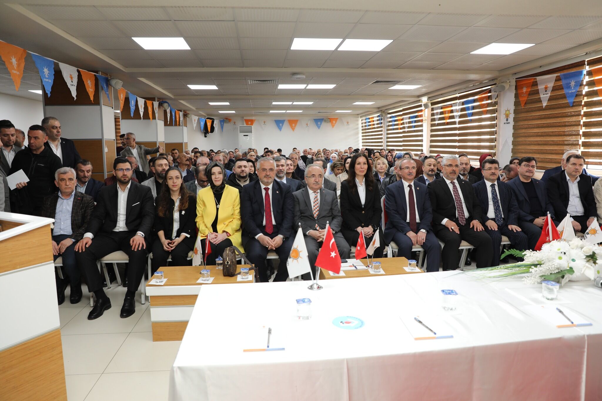 Ak Parti Bafra İlçe Danışma Meclisi Toplantısı Yoğun Katılımla Gerçekleştirildi (3)