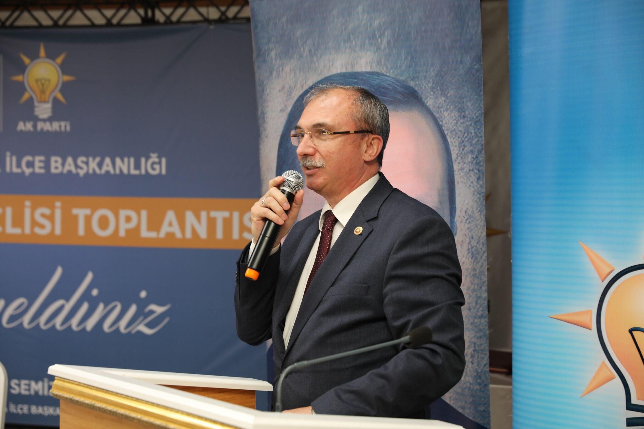 Ak Parti Bafra İlçe Danışma Meclisi Toplantısı Yoğun Katılımla Gerçekleştirildi (7)