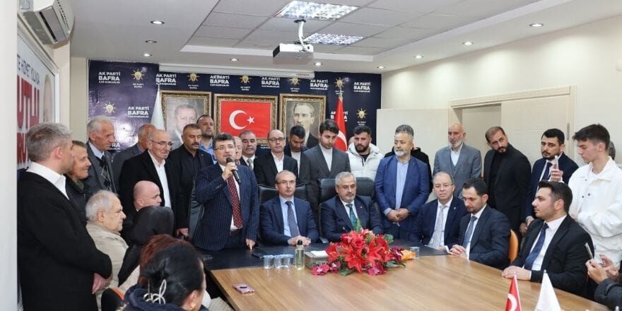 Ak Parti Bafra İlçe Teşkilatı’ndan Bayramlaşma (1)