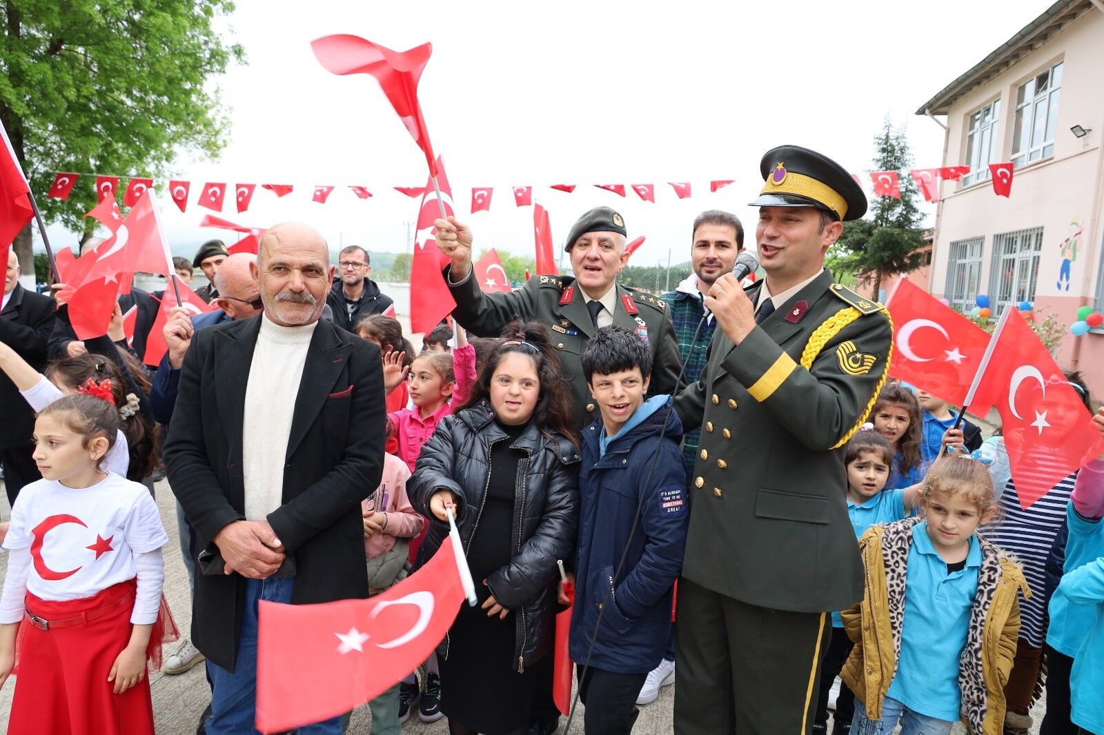 Bafra'da Askeri Bandodan Öğrencilere Özel Konser (3)
