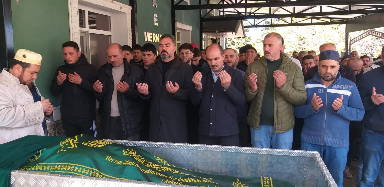 Hacı Nebiye Yayla Dualarla Son Yolculuğuna Uğurlandı (4)
