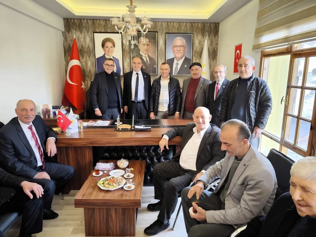 İyi̇ Parti Bafra İlçe Teşkilatında Bayramlaşma (2)