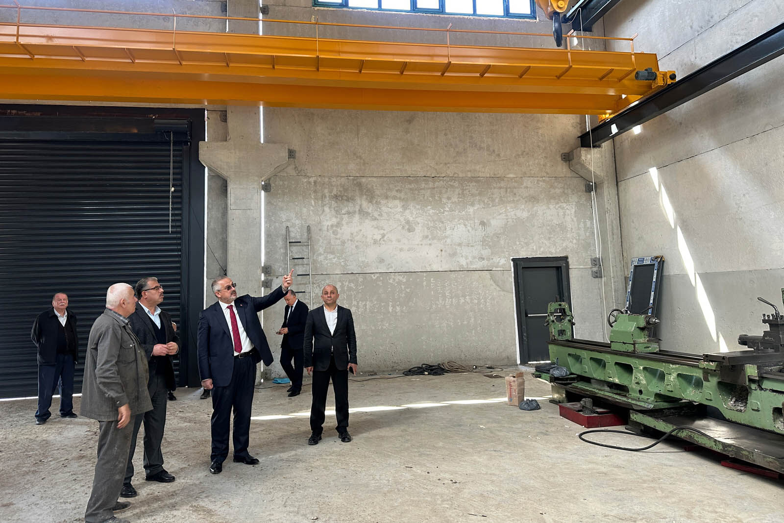 Orta Ölçekli Sanayi Sitesi A Blokta Tapu Zamanı (4)