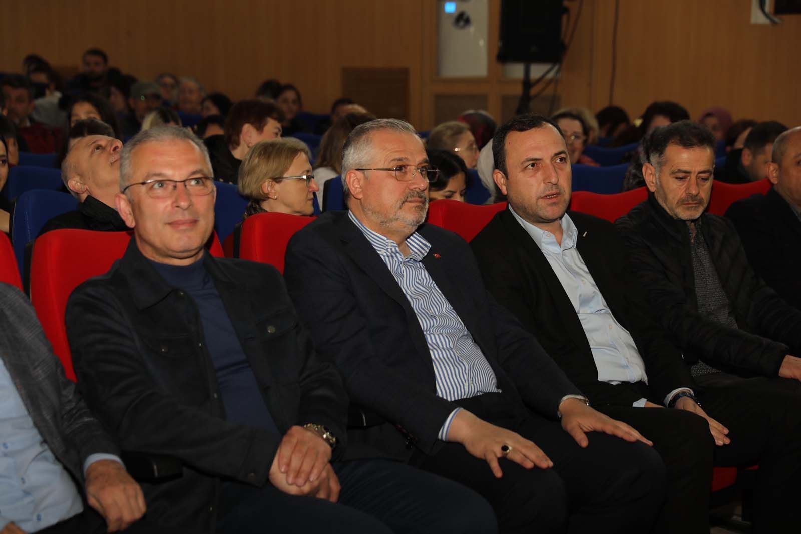 Rumuz Goncagül Oyunu Bafra'da Büyük Beğeni̇ Topladi (3)