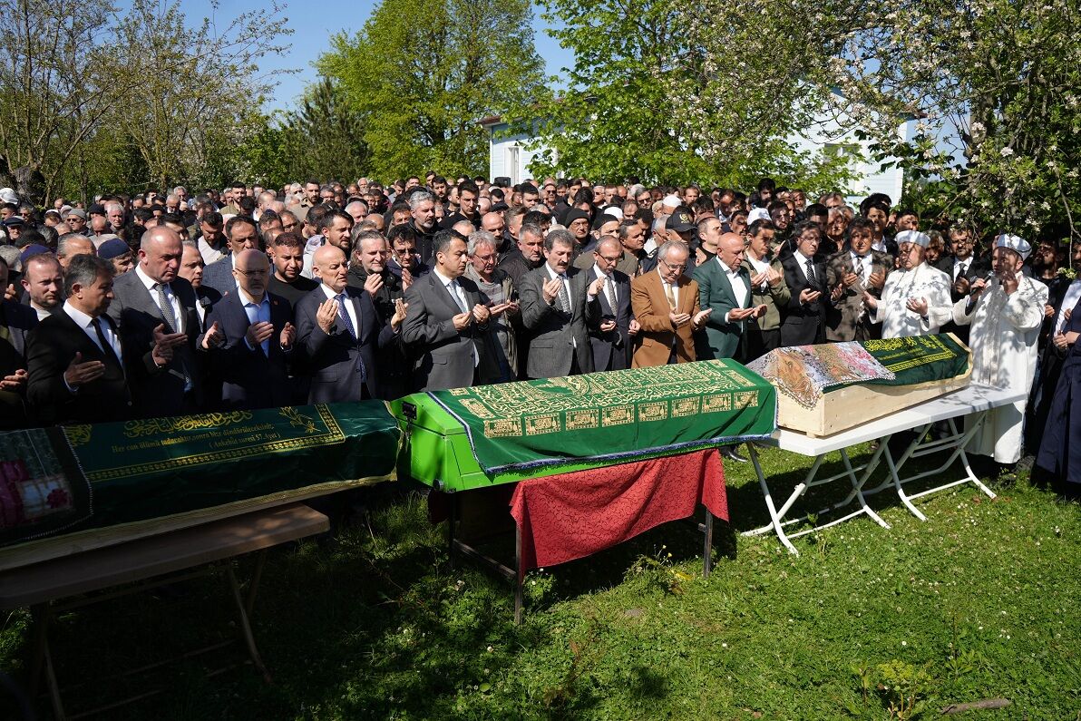Samsun'da Heyelan Kurbanı Baba Ve Evlatları İçin Yürek Yakan Veda1