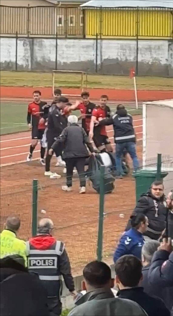 Termespor – Genç Bafraspor Maçında Kavga1
