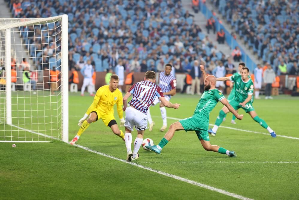 Trabzonspor Yarı Finalde! 3 Kırmızı Kart 5 Gol-1
