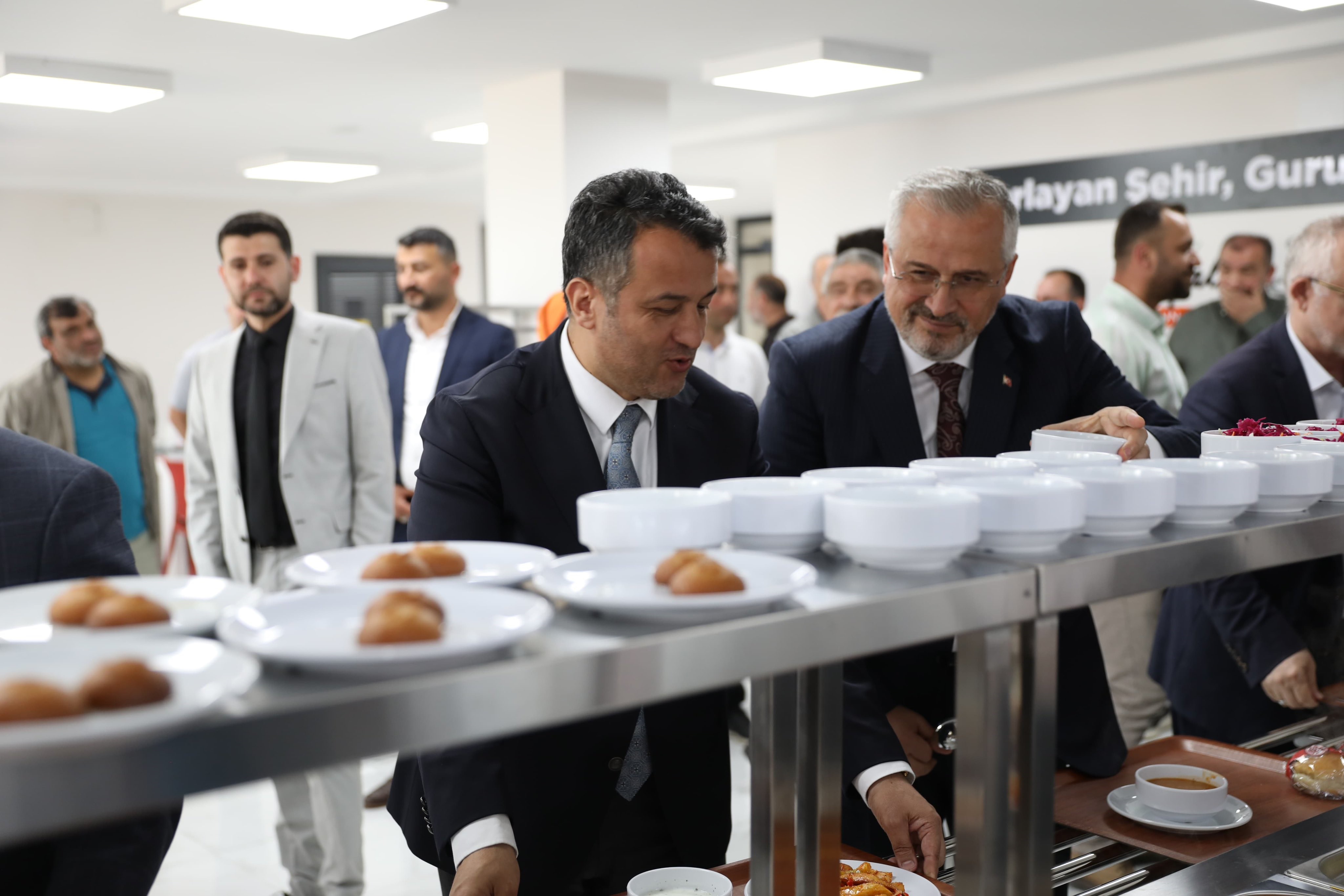 153 Restoran Bafra’da Hizmete Girdi (2)