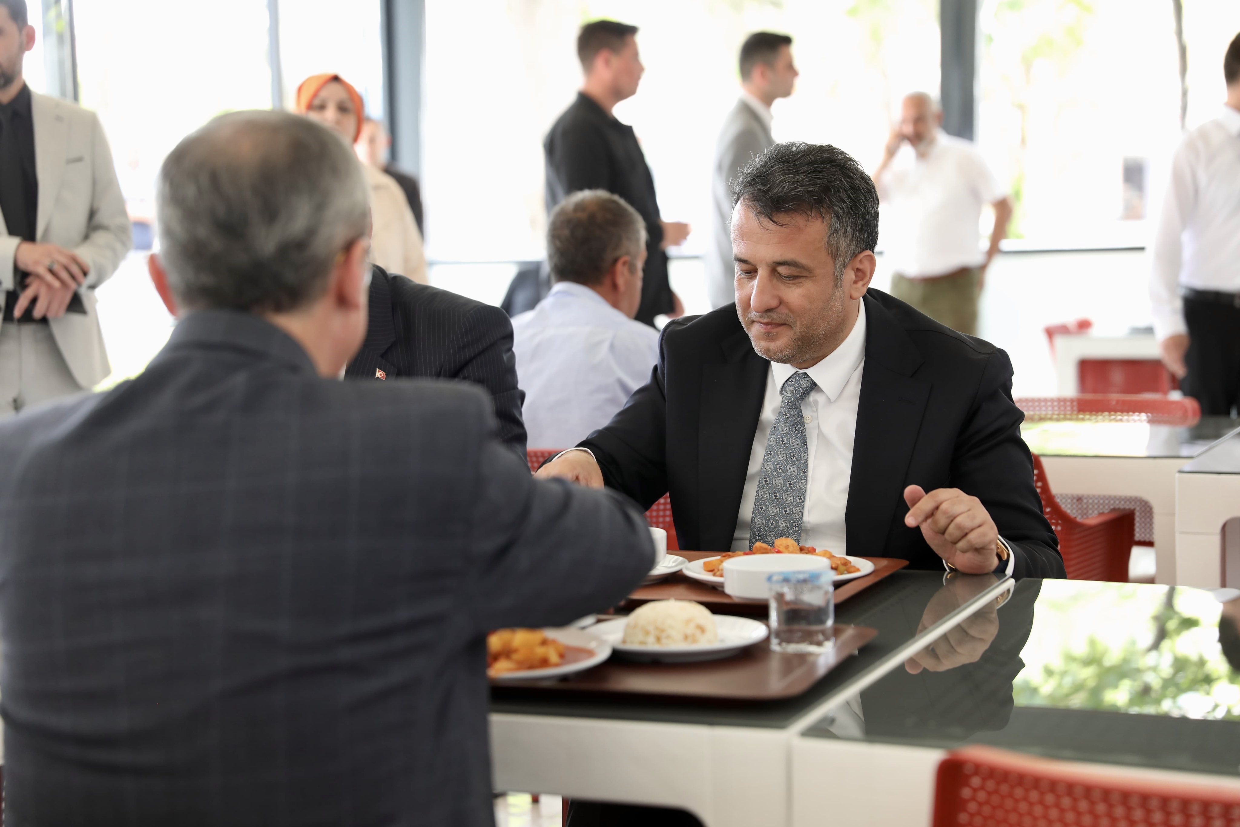 153 Restoran Bafra’da Hizmete Girdi (3)