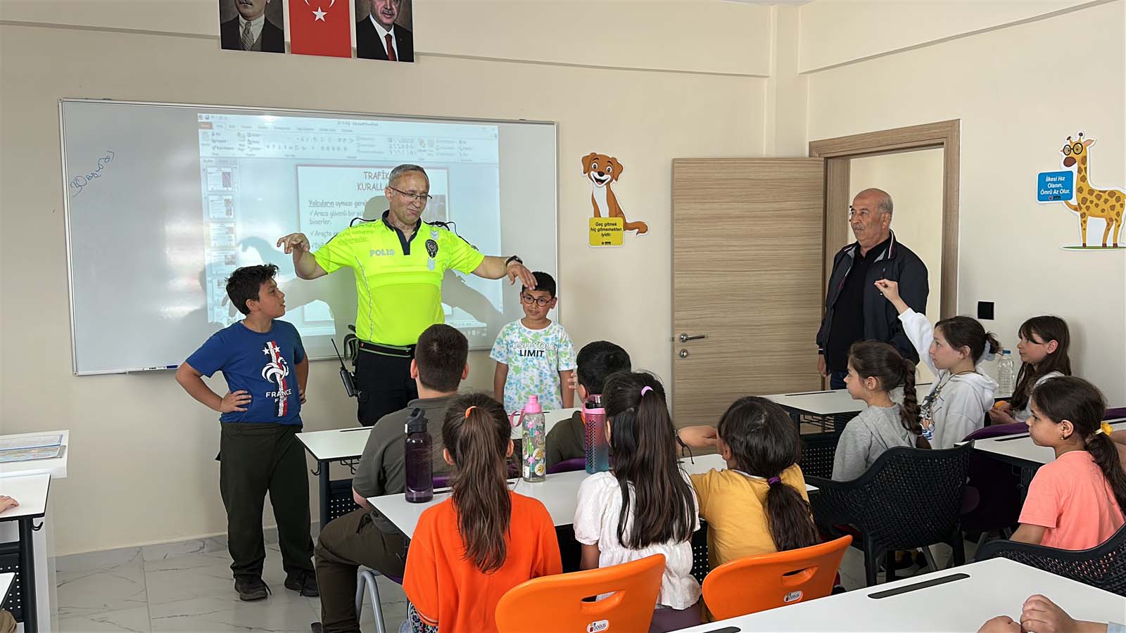 Bafra'da Çocuk Trafik Eğitim Parkı, Miniklere Kapılarını Açtı (2)