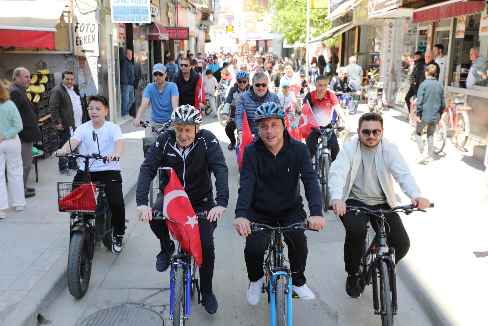 Bafra’da Gençlerin 19 Mayıs Coşkusu Pedallara Yansıdı (2)