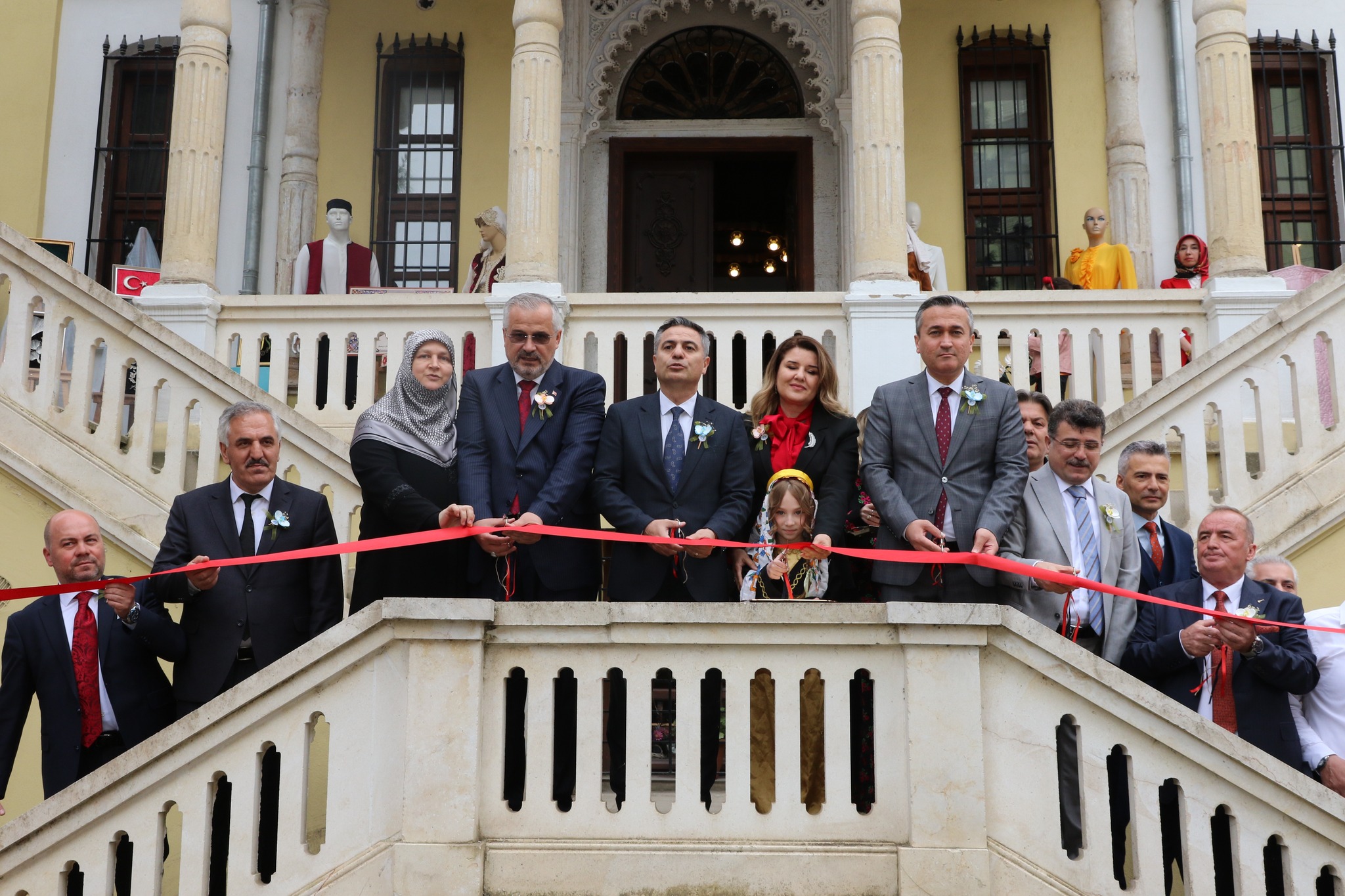 Bafra’da Halk Eğitim Merkezinin Yıl Sonu Sergisine Muhteşem Açılış (4)