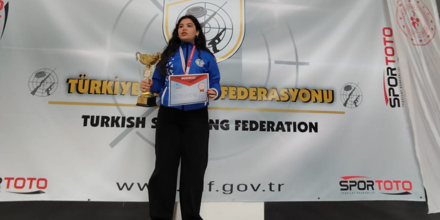 Bafra’yı Atıcılıkta Zirveye Taşıyan Türkiye 1.Si Ezgi Nur Türkmen (5)